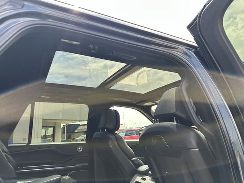 Used 2025 Lincoln Navigator L Reserve w/ Jet Appearance Package AWD/4WD image 15
