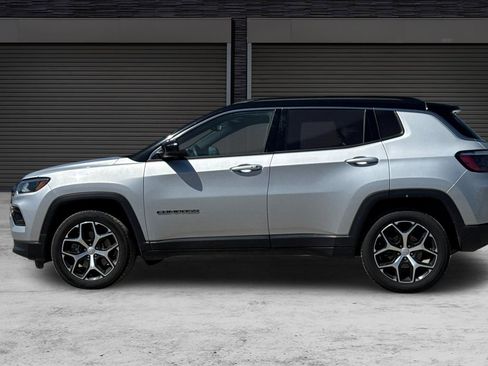 Used 2024 Jeep Compass Limited AWD/4WD image 7