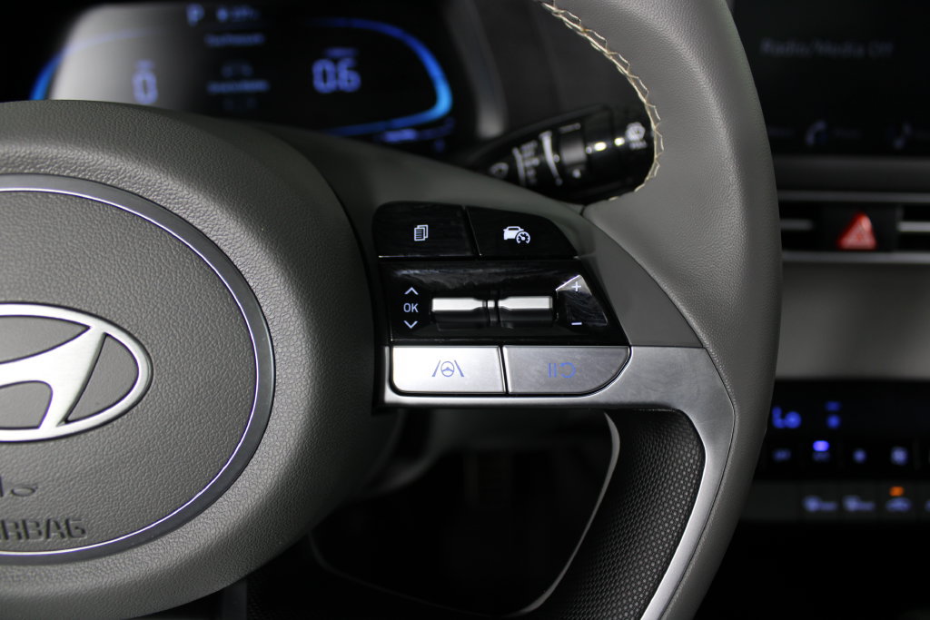 Certified 2026 Hyundai Elantra Sport FWD image 25