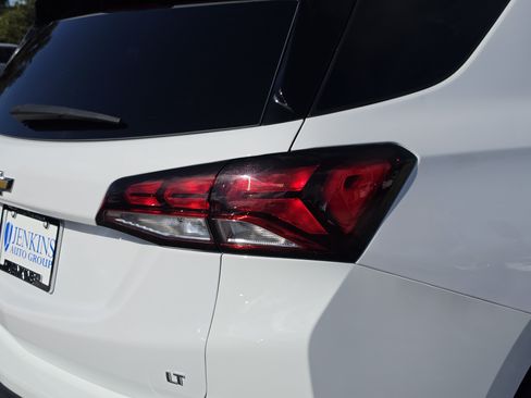 Used 2024 Chevrolet Equinox LT FWD image 14