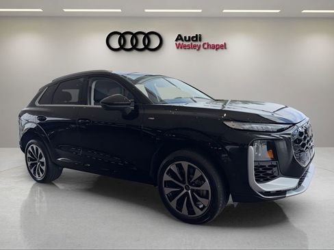 New 2026 Audi Q3 quattro 2.0T AWD/4WD image 6