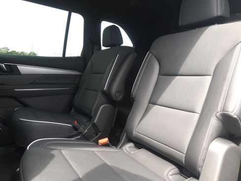 New 2025 Buick Enclave Preferred image 10