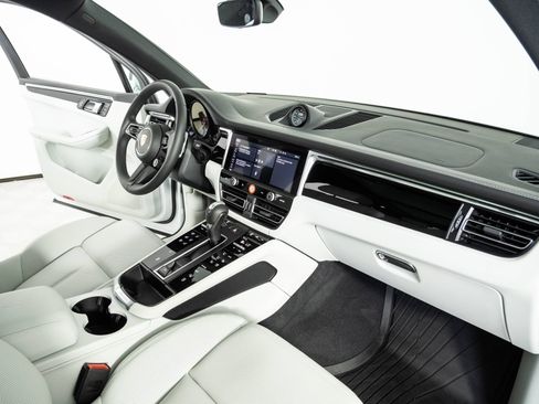 New 2026 Porsche Macan S AWD/4WD image 25