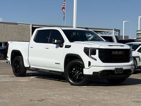Used 2022 GMC Sierra 1500 Elevation w/ Elevation Premium Package AWD/4WD image 1