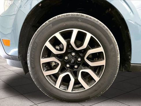 Used 2022 Ford Maverick Lariat FWD image 8