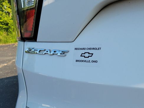 Used 2018 Ford Escape SE FWD image 6