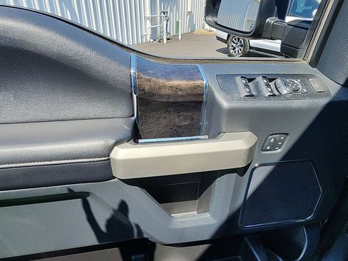 Used 2022 Ford F250 Lariat w/ Lariat Ultimate Package AWD/4WD image 15