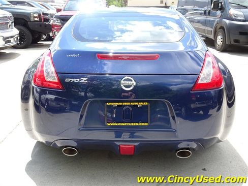 Used 2015 Nissan 370Z Coupe RWD image 6