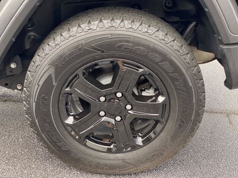 Used 2019 Jeep Wrangler Unlimited Sport S AWD/4WD image 13