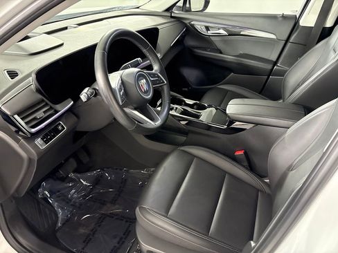 Used 2025 Buick Envision Preferred AWD/4WD image 31