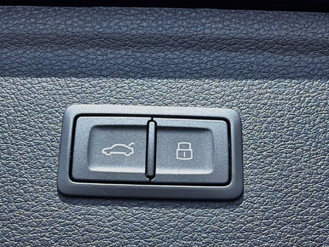 Used 2024 Audi Q5 2.0T Premium AWD/4WD image 11
