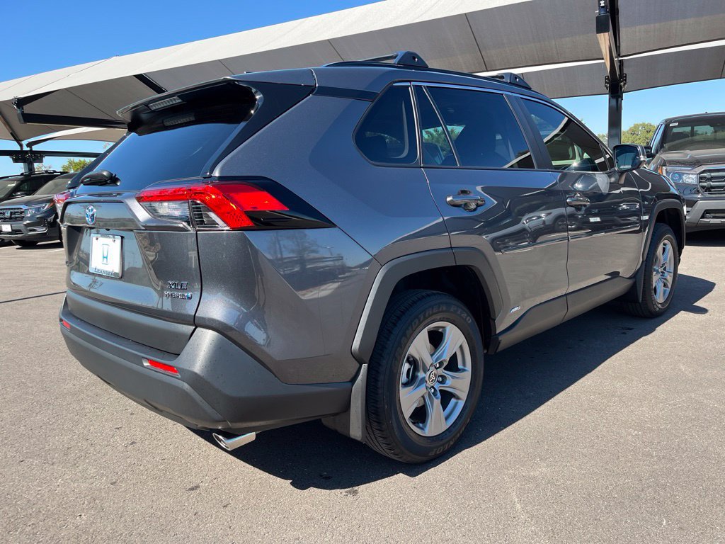 Used 2023 Toyota RAV4 XLE w/ Convenience Package AWD/4WD image 4