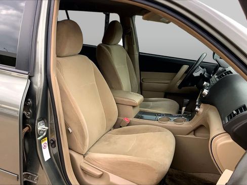 Used 2010 Toyota Highlander 2WD image 8