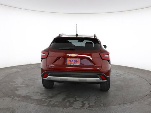 Used 2025 Chevrolet Trax LT image 11