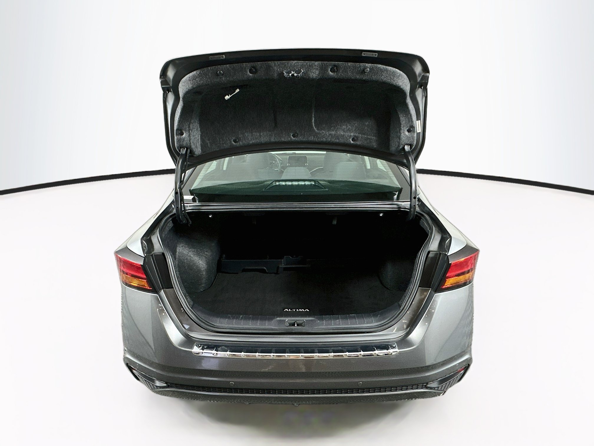 Used 2023 Nissan Altima 2.5 SV FWD image 27