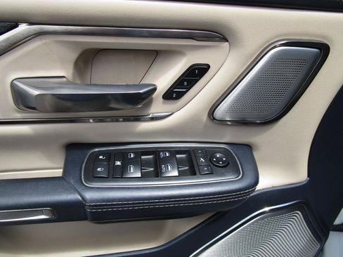 Used 2019 RAM 1500 Limited AWD/4WD image 23