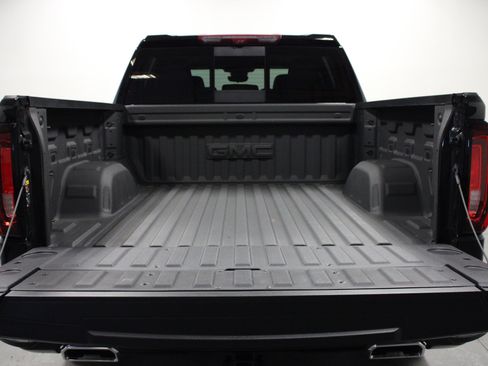 Used 2026 GMC Sierra 1500 Denali w/ Denali Reserve Package AWD/4WD image 14
