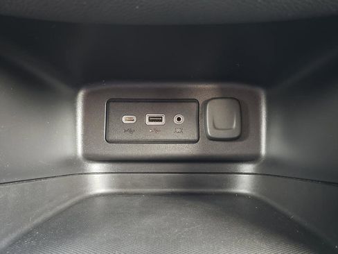 Used 2021 Chevrolet Equinox LT image 37