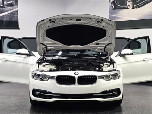 Used 2018 BMW 328d Sedan RWD image 6