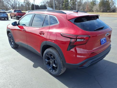 New 2026 Chevrolet Trax LT image 3