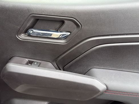 Used 2023 Chevrolet Colorado Z71 w/ Z71 Convenience Package 2 image 23