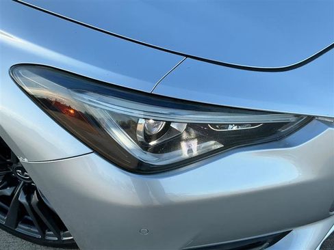 Used 2017 INFINITI Q60 Red Sport 400 image 17