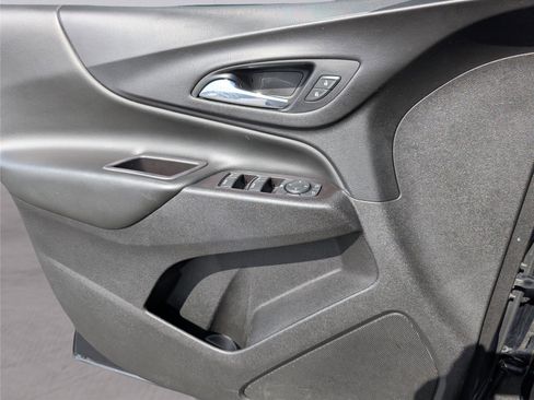 Used 2021 Chevrolet Equinox LT image 8