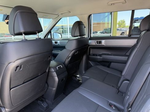 Used 2024 Hyundai Santa Fe SEL FWD image 32