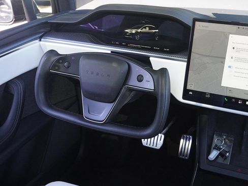 Used 2022 Tesla Model X Plaid AWD/4WD image 35