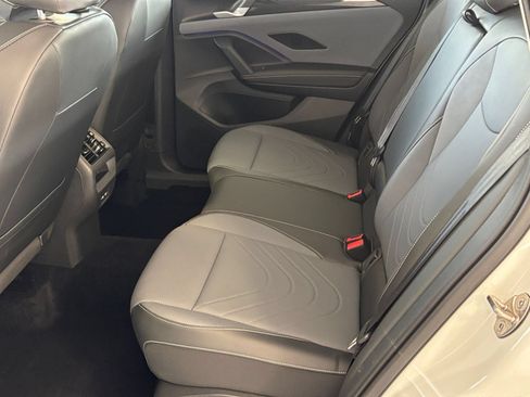 Used 2026 Volkswagen Tiguan SE FWD image 28