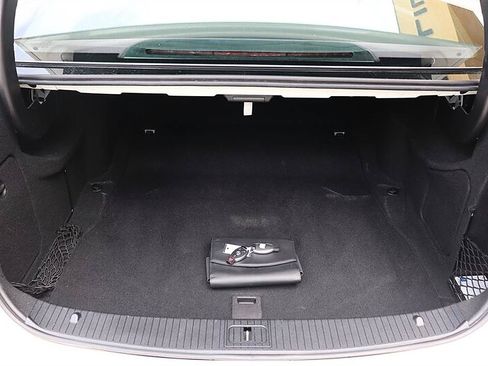 Used 2010 Mercedes-Benz E 350 Sedan image 23