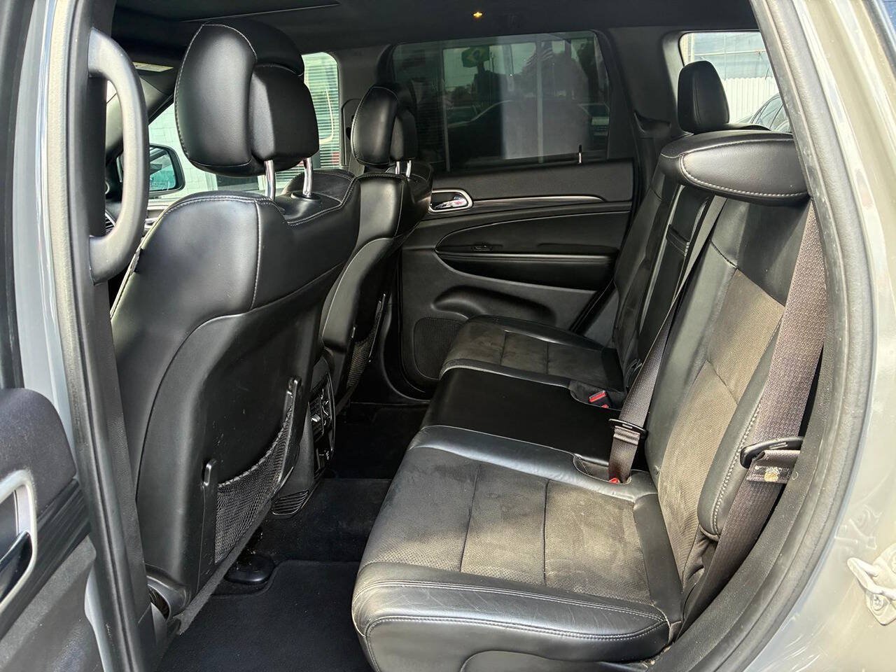 Used 2019 Jeep Grand Cherokee Altitude AWD/4WD image 6