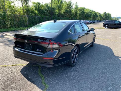 Used 2023 Honda Accord Sport image 3