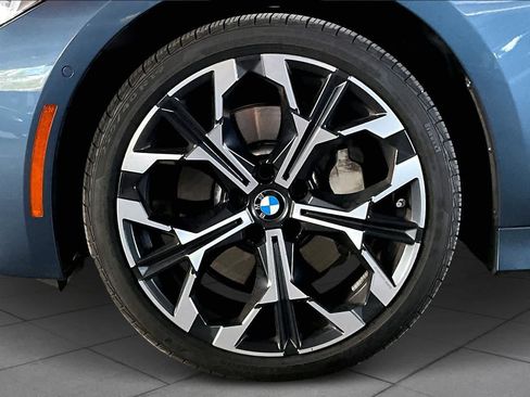 Certified 2025 BMW 330i Sedan image 11
