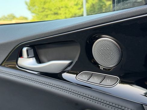 Used 2018 Kia Stinger Premium AWD/4WD image 13
