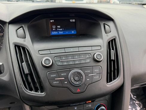Used 2018 Ford Focus SE image 19