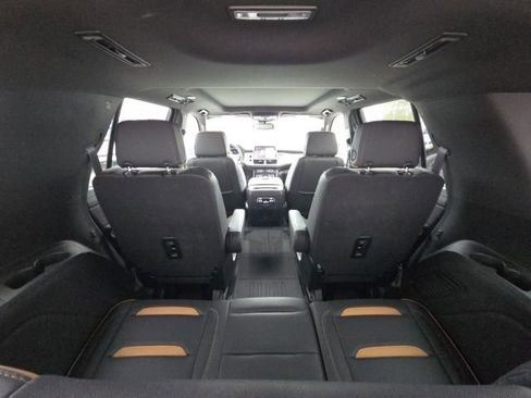 Used 2023 GMC Yukon AT4 w/ Technology Package image 15