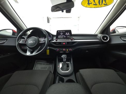 Used 2024 Kia Forte LXS image 2