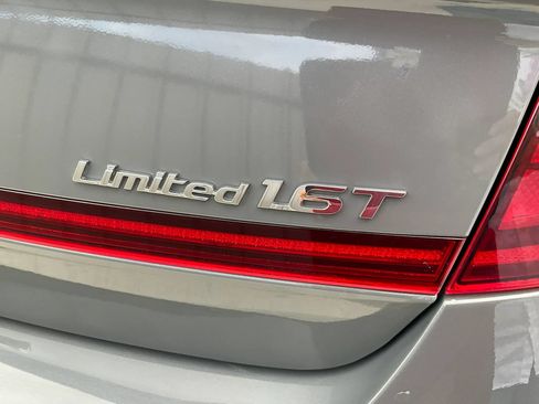Used 2021 Hyundai Sonata Limited w/ Preferred Accessory Package FWD image 13