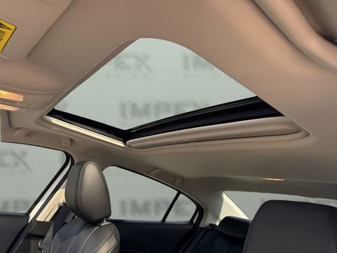 Used 2018 MAZDA MAZDA3 Touring image 9