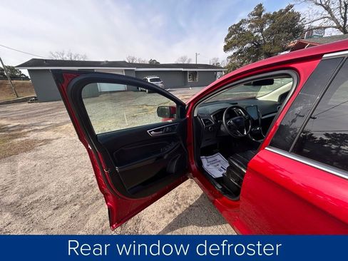 Used 2024 Ford Edge Titanium image 28