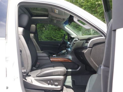 Used 2019 Chevrolet Tahoe Premier AWD/4WD image 44