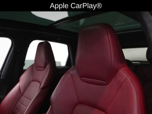 Used 2022 Porsche Cayenne Turbo S image 15