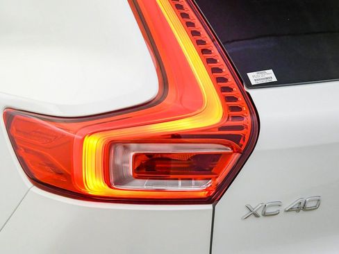 Certified 2026 Volvo XC40 B5 Ultra w/ Climate Package AWD/4WD image 12