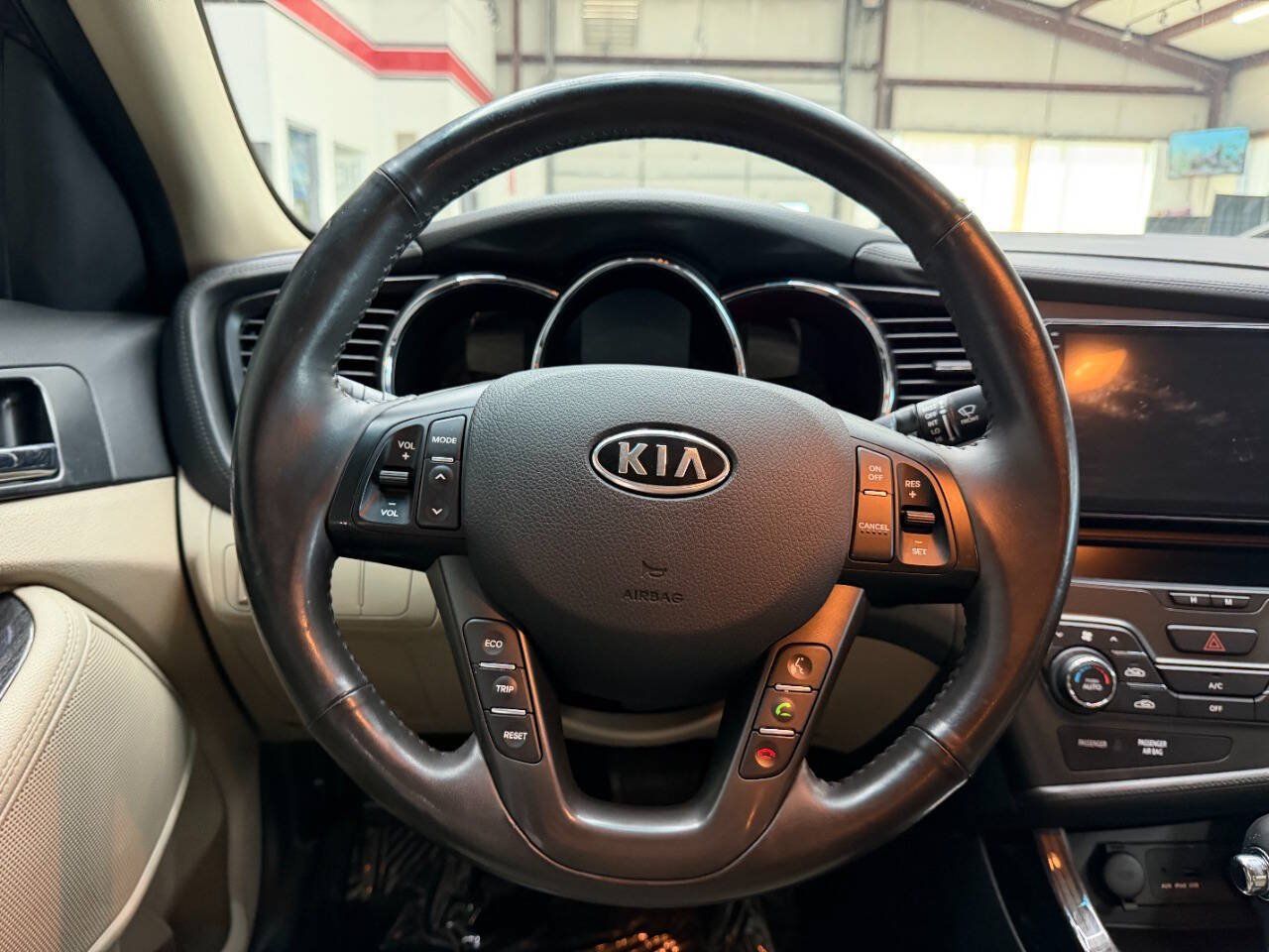 Used 2012 Kia Optima EX FWD image 22