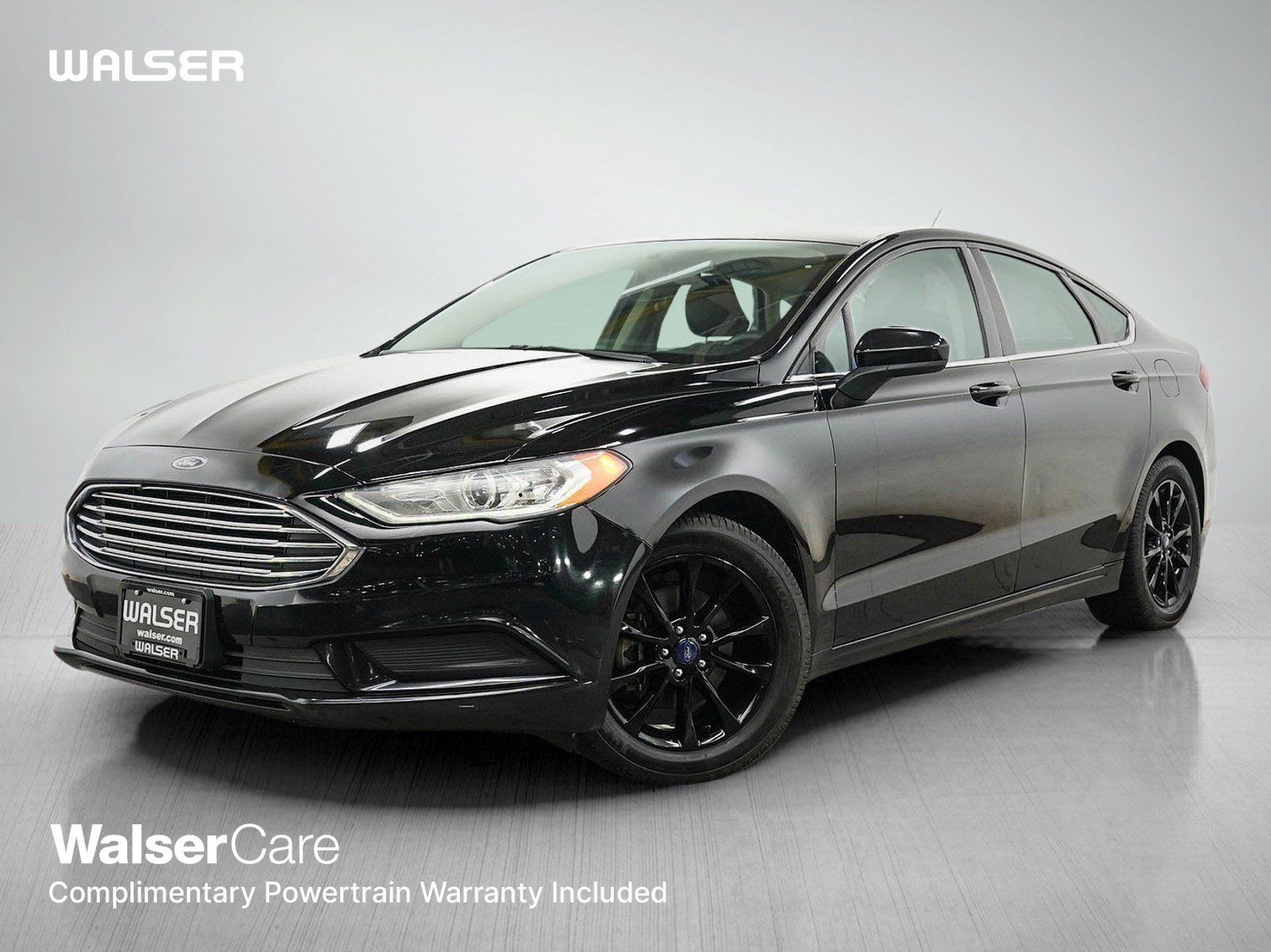 Used 2017 Ford Fusion SE w/ Fusion SE Technology Package FWD image 1