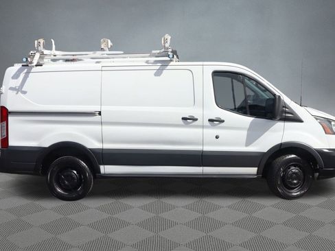 Used 2017 Ford Transit 250 130 Low Roof image 4