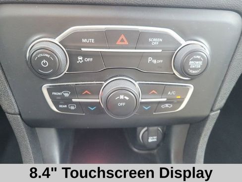 Used 2023 Dodge Charger SXT image 8