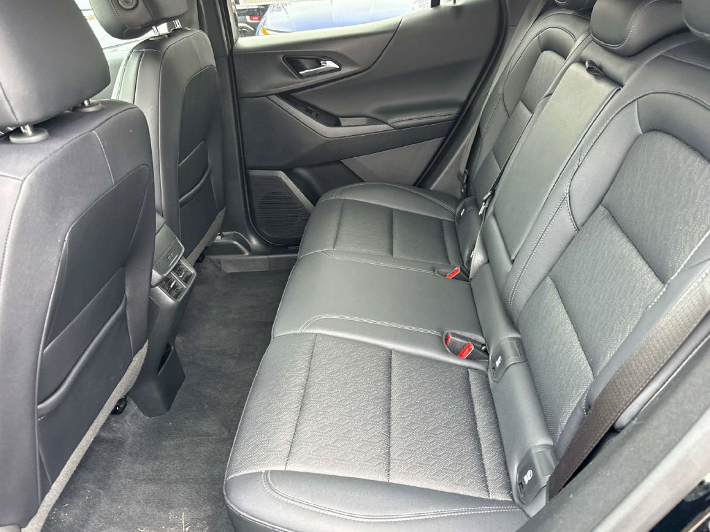 Used 2025 Chevrolet Equinox LT w/ Convenience Package II FWD image 15