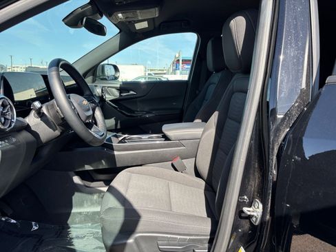 Used 2025 Chevrolet Equinox LT FWD image 27